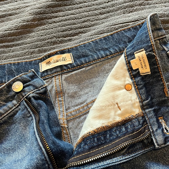 Madewell Dark Wash Denim Jean Cut Off Shorts | size 29 - Picture 2 of 7